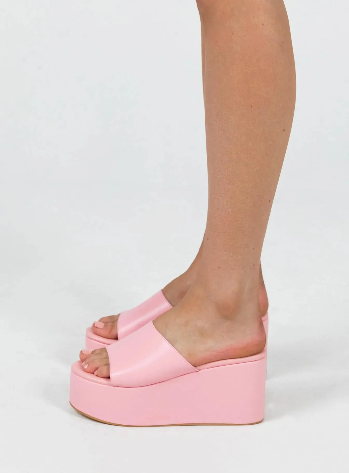 Arora Pink Slide Platform.