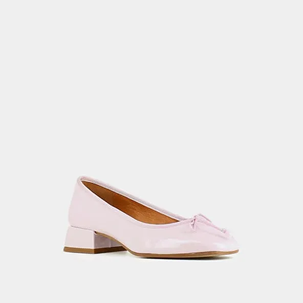 Ballerinas with heels in pink pleated patent