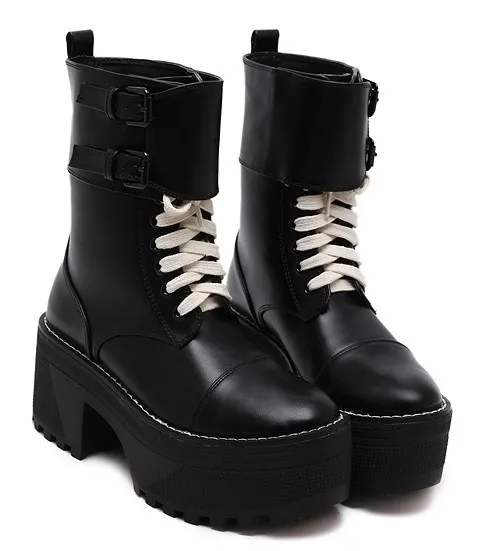 Chunky Heel Lace-Up Punk Rock Boots in Black