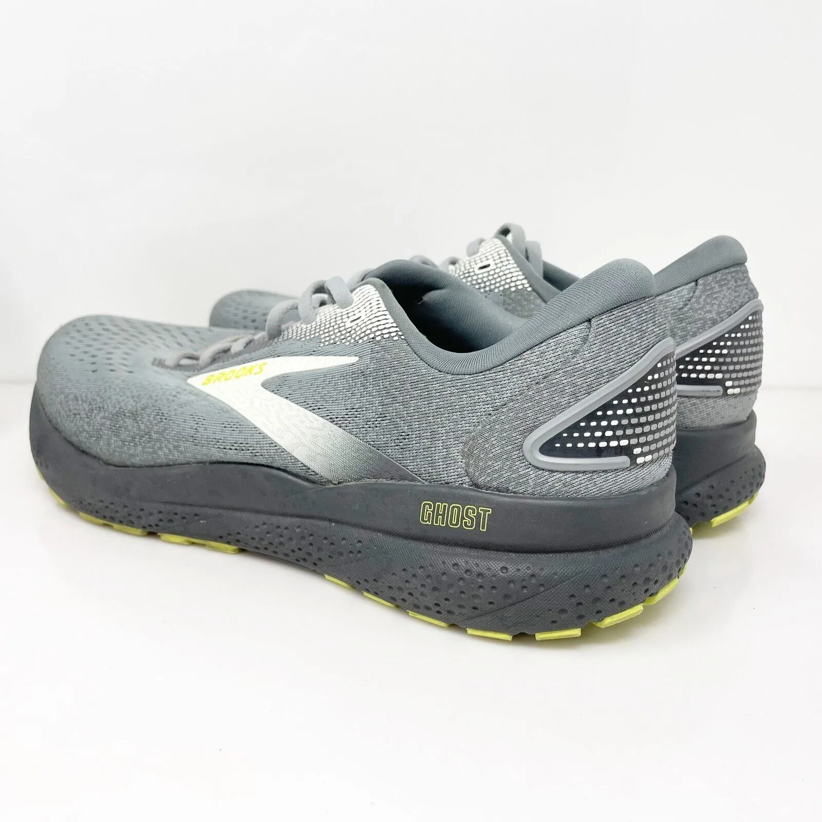 Brooks Mens Ghost 16 1104182E040 Gray Running Shoes Sneakers Size 11 2E