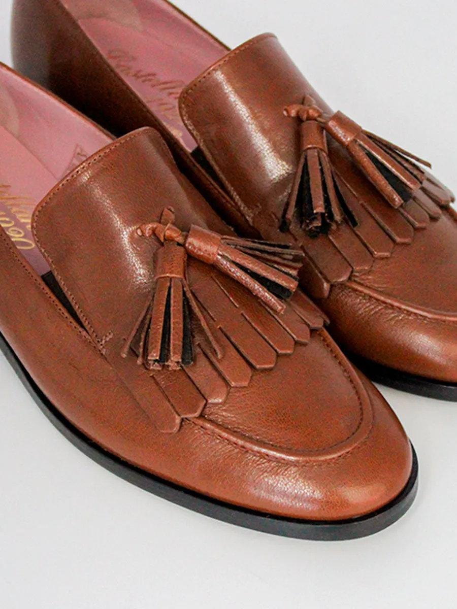 Classic leather loafers in tan - Messina FB