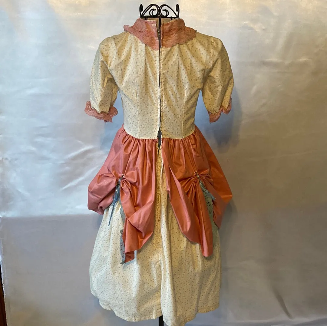 Preowned Colonial Girl Child Medium Dress Up