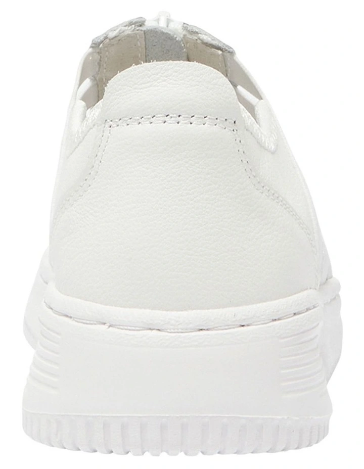 Newport Sneakers in White Leather