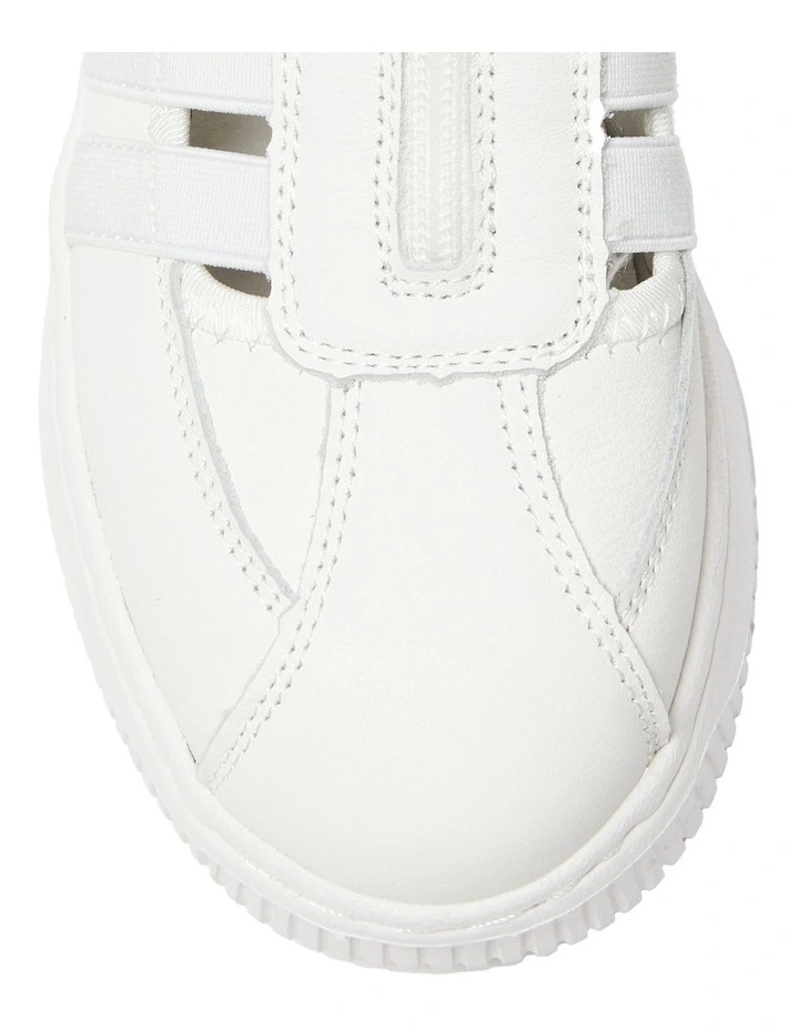 Newport Sneakers in White Leather