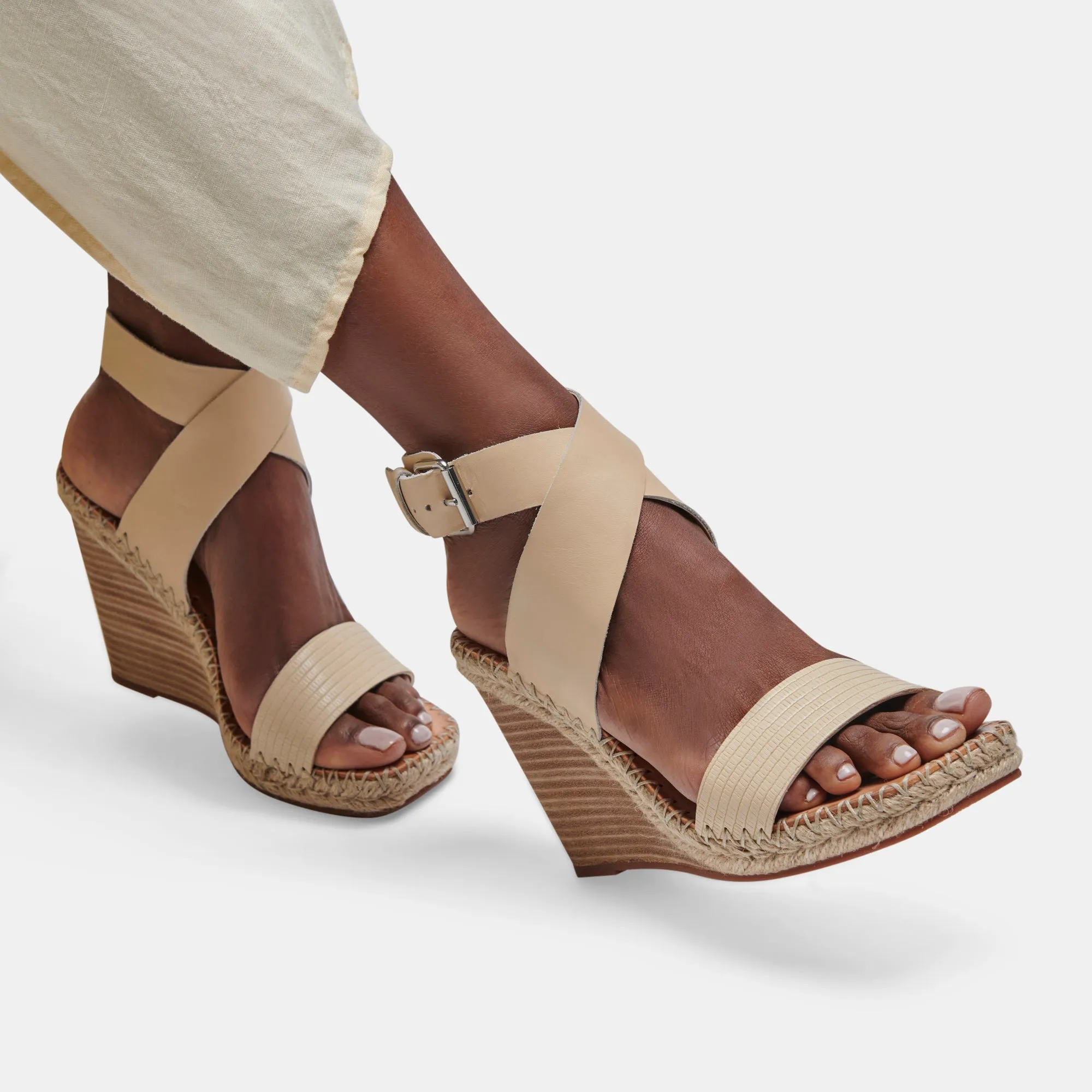 NEZZA WEDGES VANILLA LEATHER re:vita