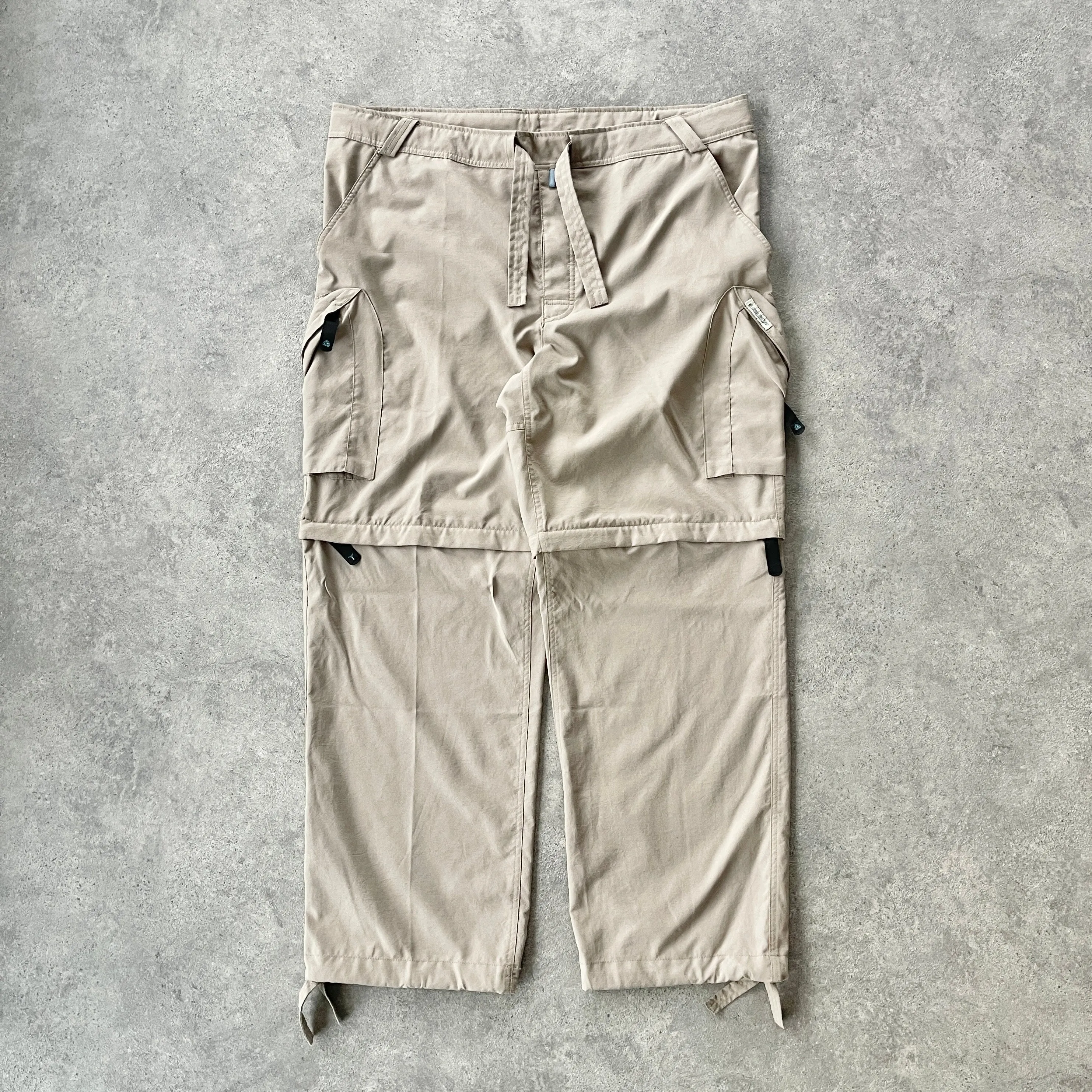 Nike ACG 2000s convertible technical cargo trousers (L)