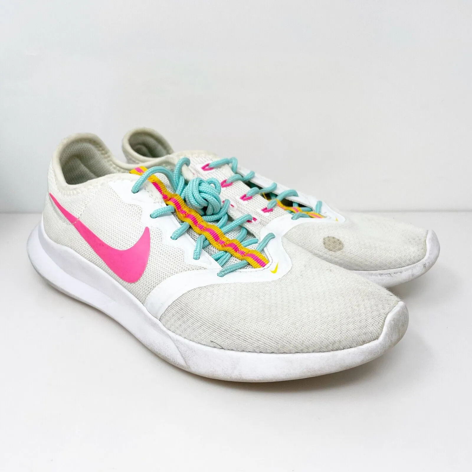 Nike Womens Viale Tech Racer AT4345-102 White Running Shoes Sneakers Size 6