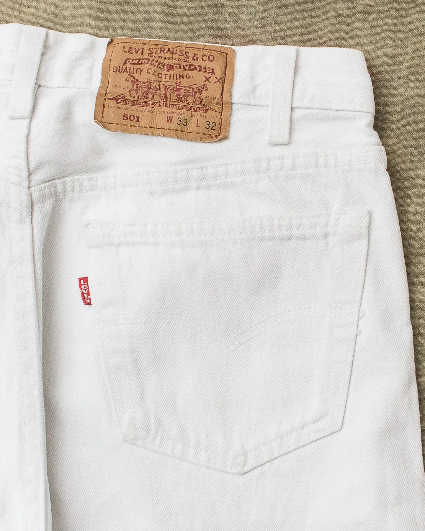 No. 20 Vintage 1990's Made in USA White Levi's 501 Jeans W33/L32