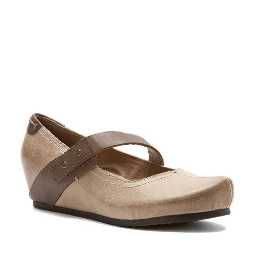 OTBT Women's Salem Wedges