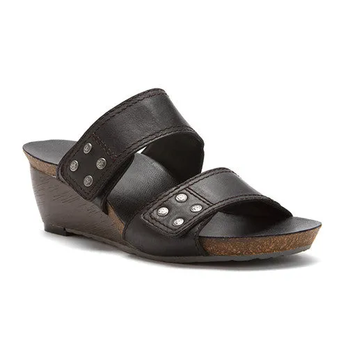 OTBT Women's Sullivan Wedges