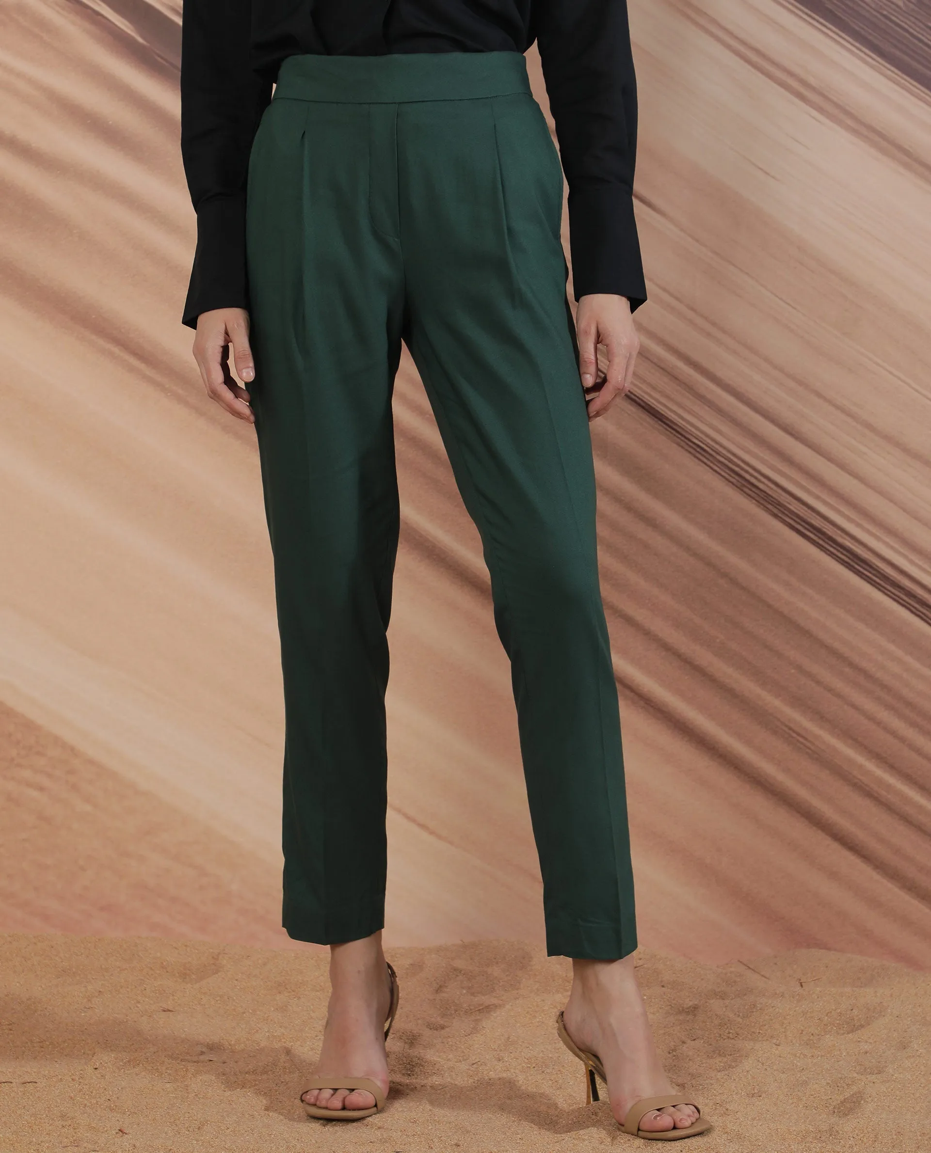 Rareism Women Rosalia Dark Green Poly Viscose Fabric Relaxed Fit Mid Rise Solid Ankle Length Trousers