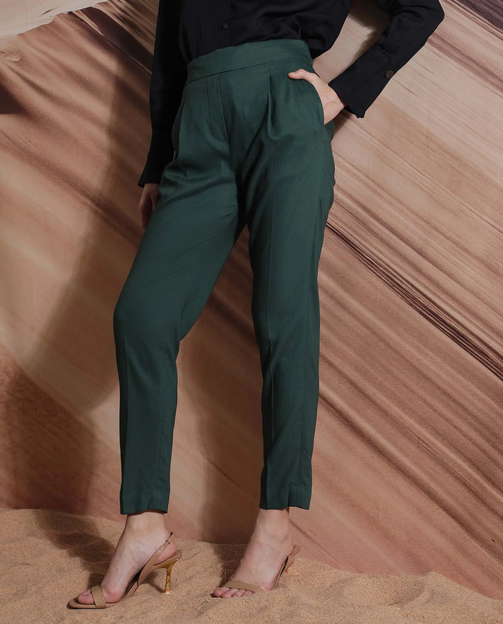 Rareism Women Rosalia Dark Green Poly Viscose Fabric Relaxed Fit Mid Rise Solid Ankle Length Trousers