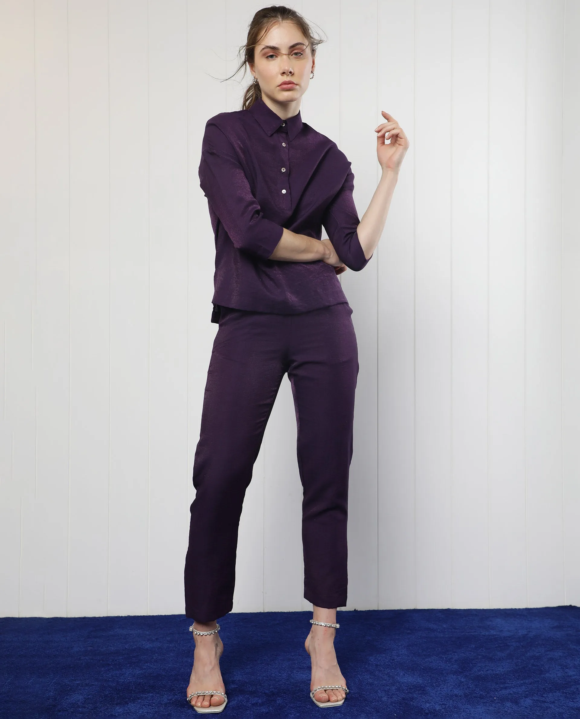 Rareism Women Unoo Dark Purple Polyester Fabric Tailored Fit Mid Rise Solid Ankle Length Trousers