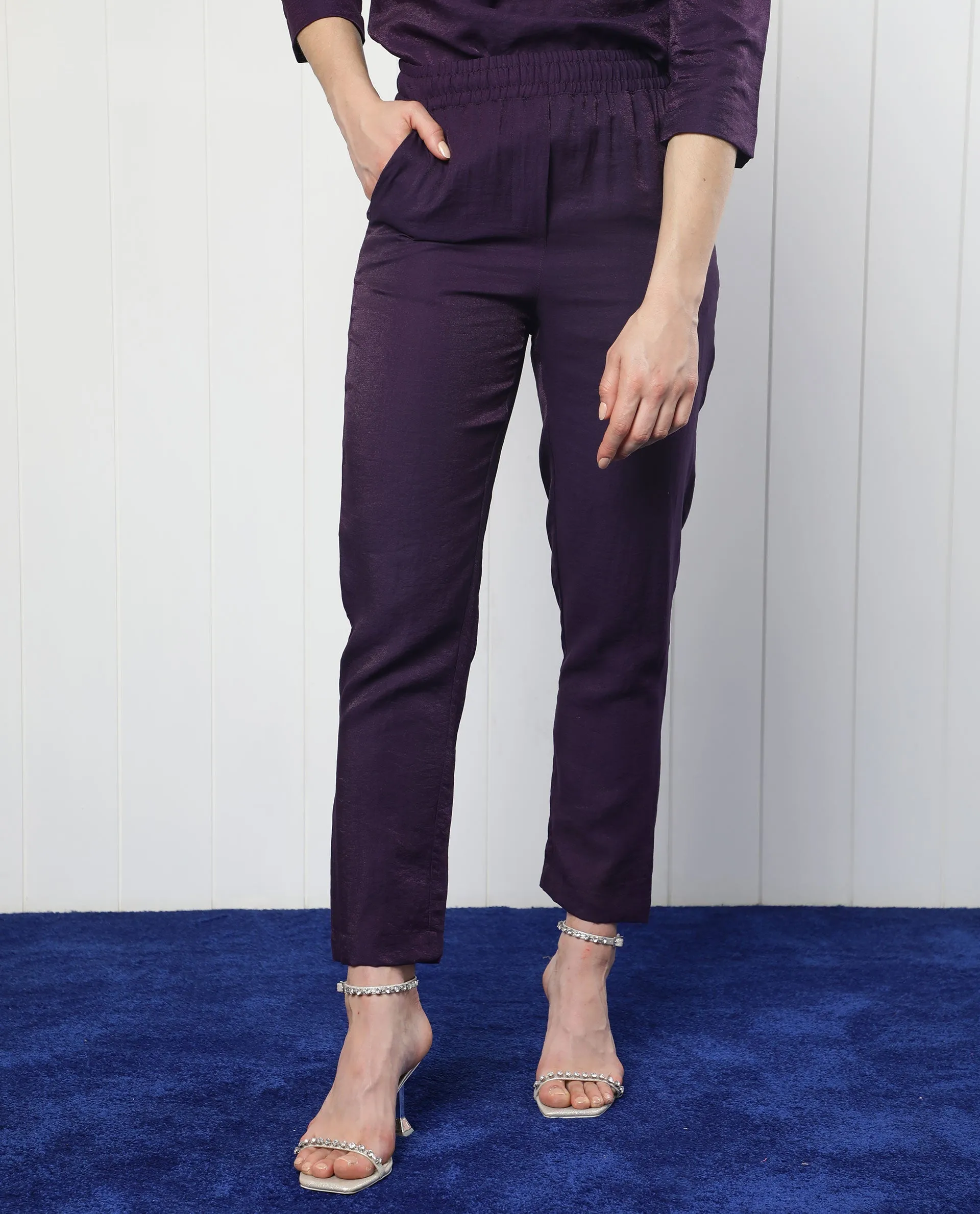 Rareism Women Unoo Dark Purple Polyester Fabric Tailored Fit Mid Rise Solid Ankle Length Trousers