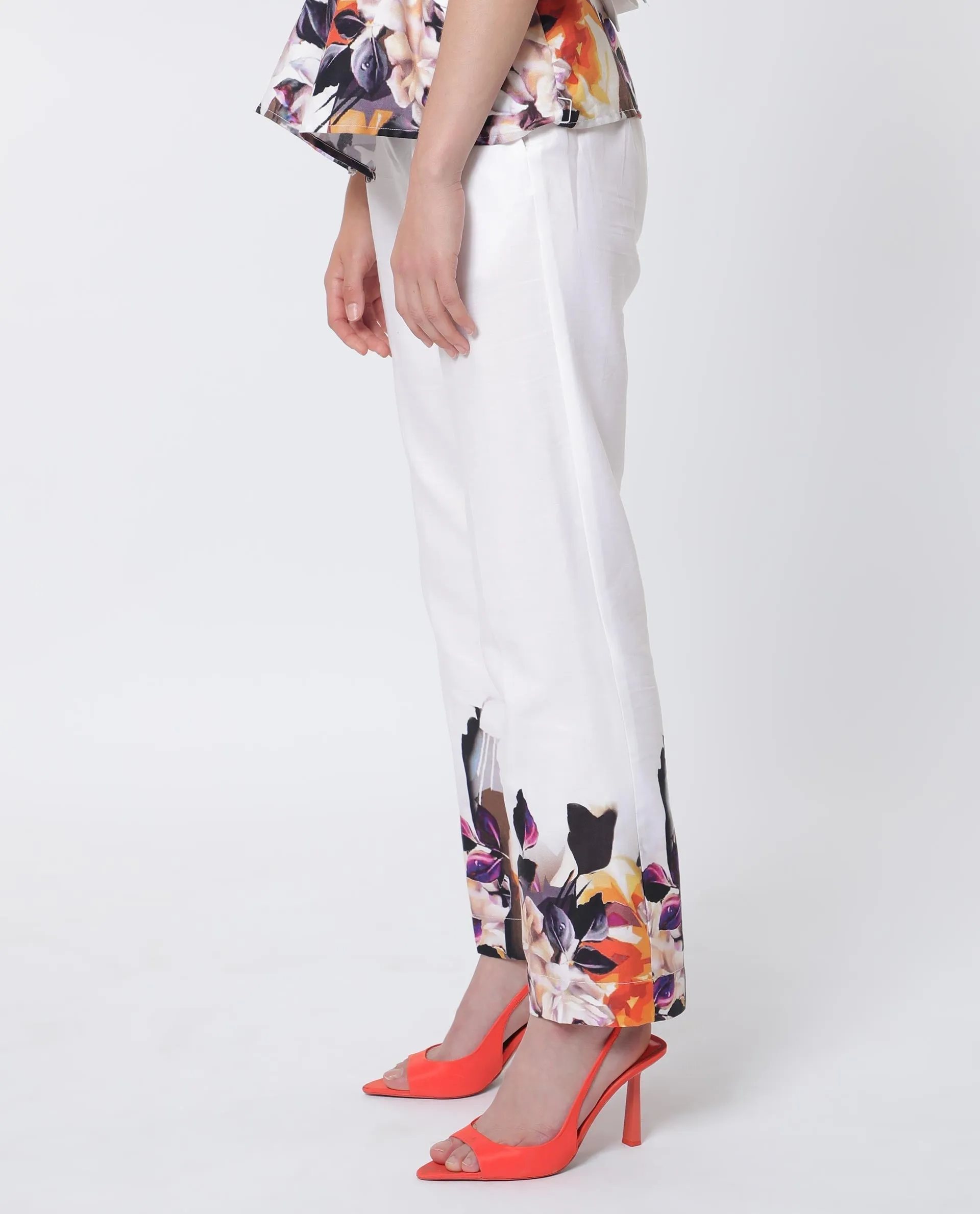 Rareism Women Weigen White Cotton Fabric Relaxed Fit Floral Print Ankle Length Trousers