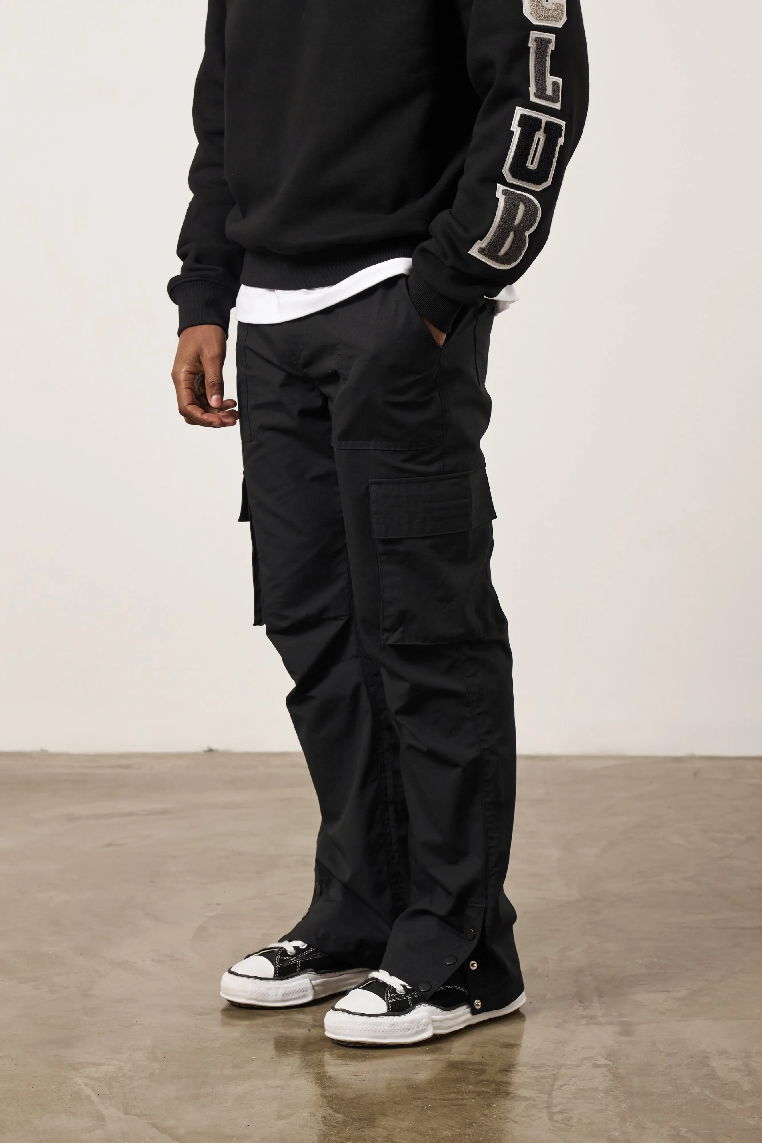 RIPSTOP RELAXED CARGO TROUSERS - BLACK