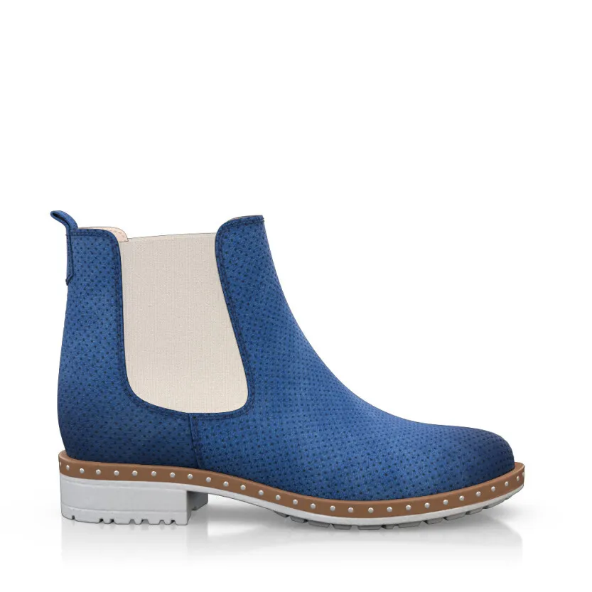 Summer-ready Chelsea boots