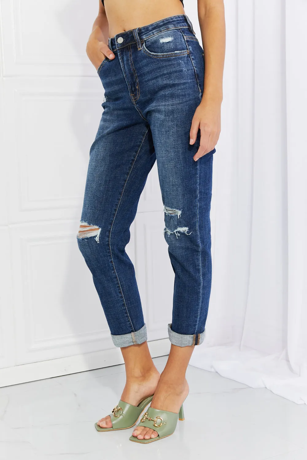 Vervet Flying Monkey Distressed Cropped Jeans - Full Size with Pockets