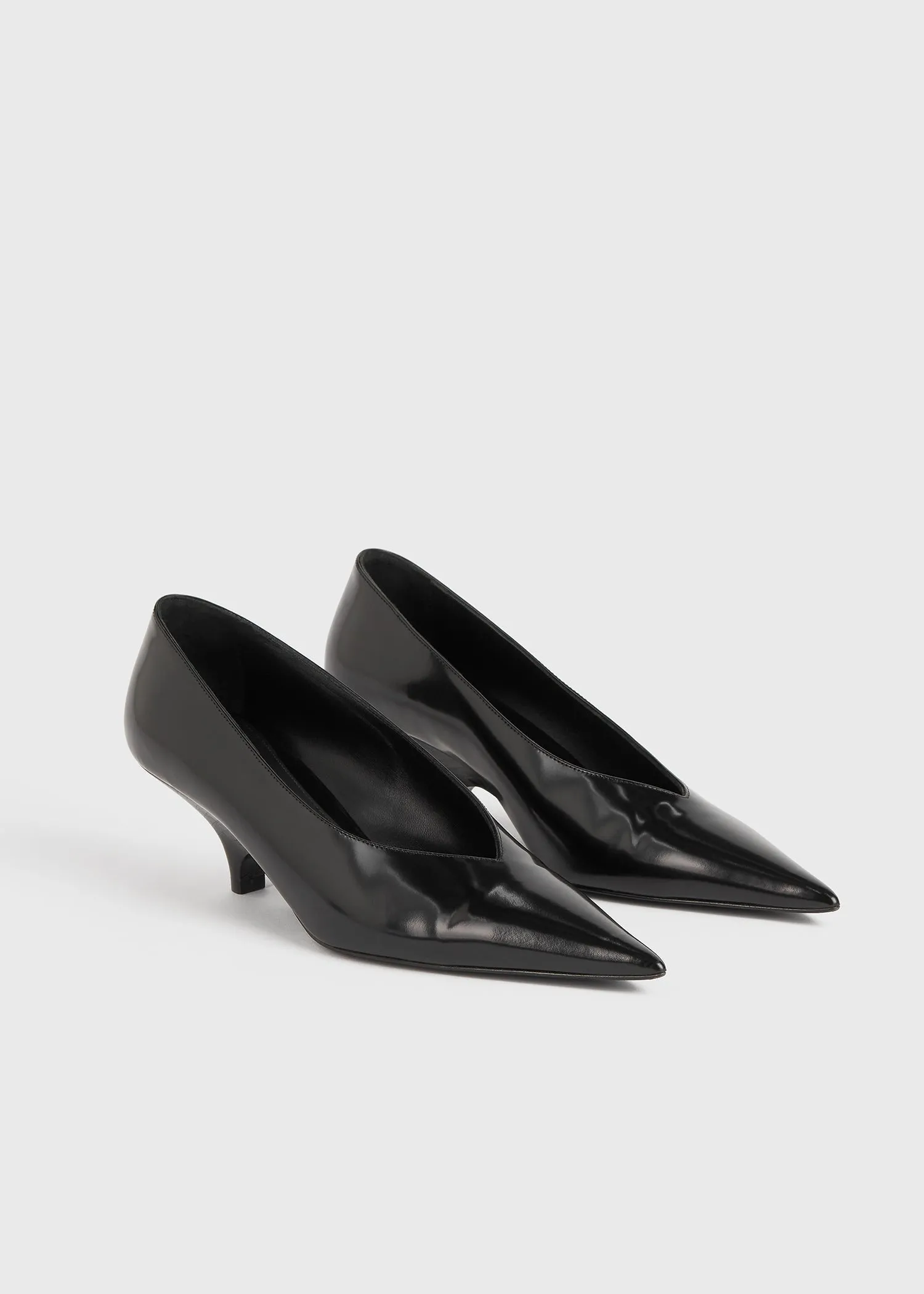 Wedge-heel abrasivato pumps black