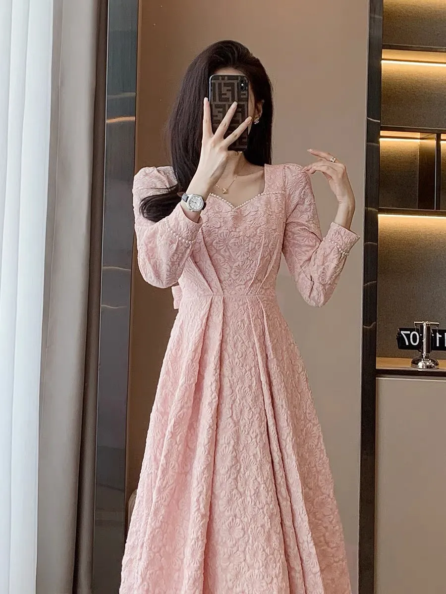 Winter new fashion temperament, gentle, light and luxurious girl, high-end sense, slim pink high-end dress, western style dress