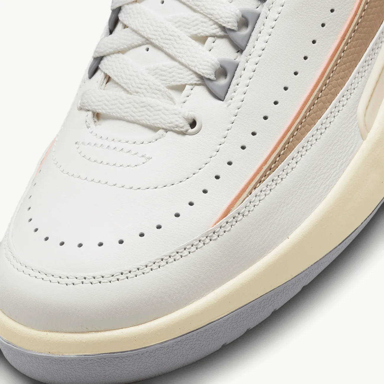 Women's Air Jordan 2 Retro - Sail/Desert Sunset Haze/Muslin