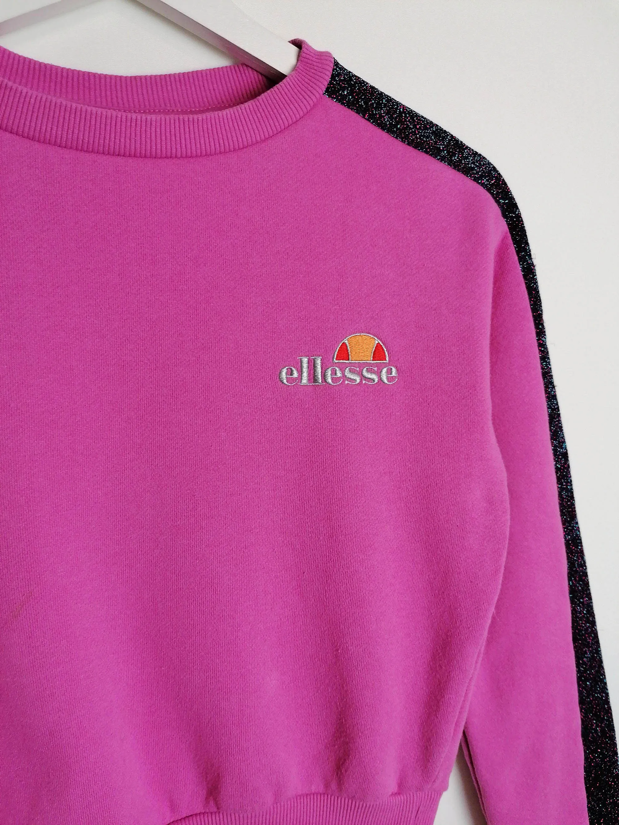 Y2K ELLESSE Crop Sweatshirt Glitter Sleeves XS.